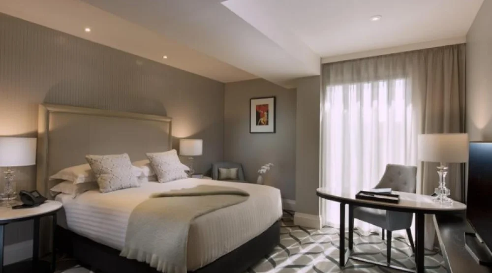 Executive Queen Room - Disabled Access at Mayfair Hotel Adelaide