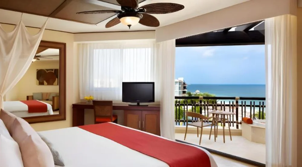 Preferred Club Ocean View King Bed - All Inclusive at Dreams Riviera Cancun Resort & Spa