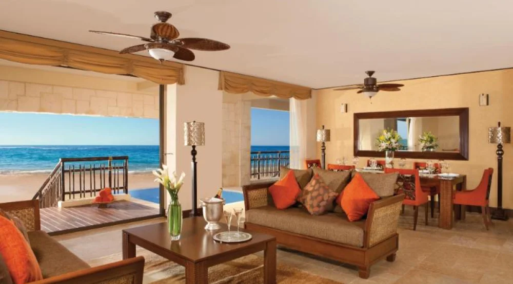 Preferred Club Ocean Front Presidential Suite at Dreams Riviera Cancun Resort & Spa