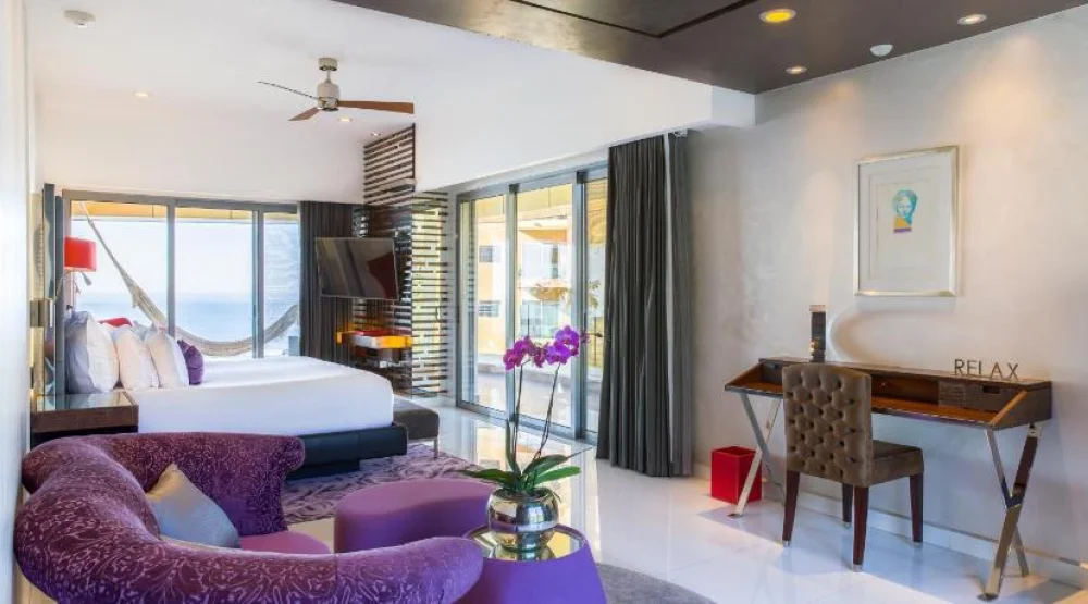 Mousai Corner Suite North at Hotel Mousai