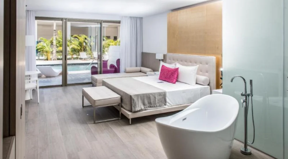 Deluxe Suite Platinum with Pool Access at Platinum Yucatan Princess