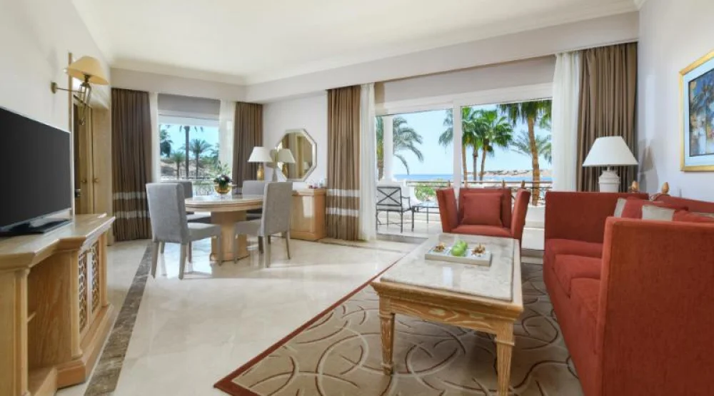 Executive Suite Sea View at Iberotel Palace