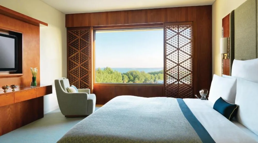 Deluxe Double Room at Jumeirah Messilah Beach