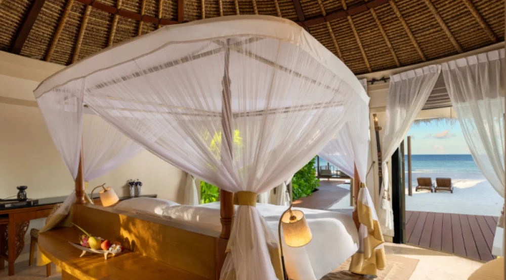 Grand Beachfront Pool Villa at Banyan Tree Vabbinfaru