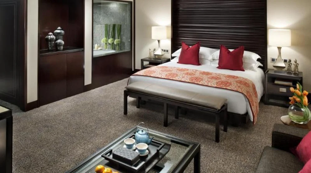 Deluxe Room King at Mandarin Oriental Jakarta