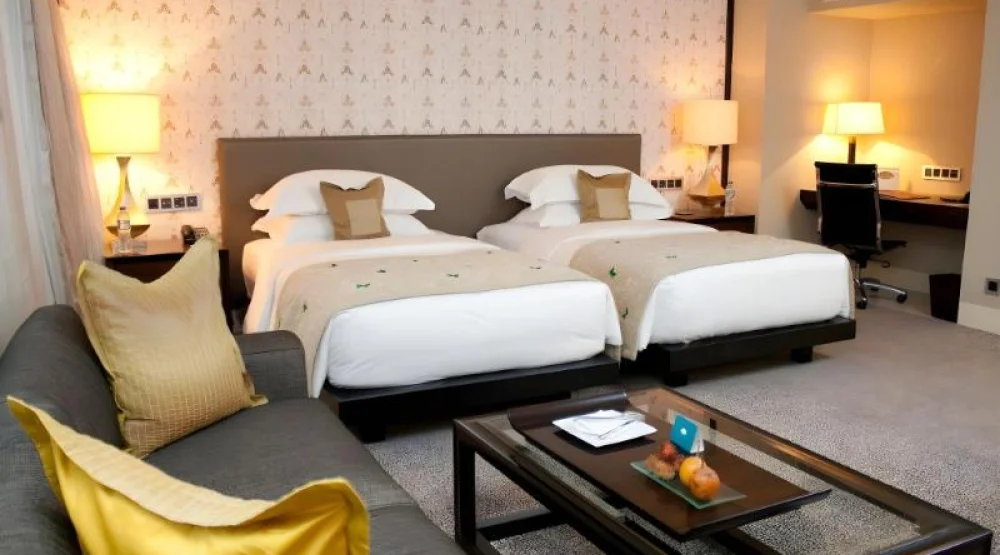 Deluxe Corner Room Twin at Mandarin Oriental Jakarta