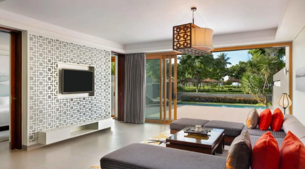 One Bedroom Suite Courtyard with Private Pool at Angsana Lang Co