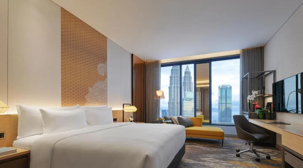 Deluxe King Twin Towers View at EQ Kuala Lumpur