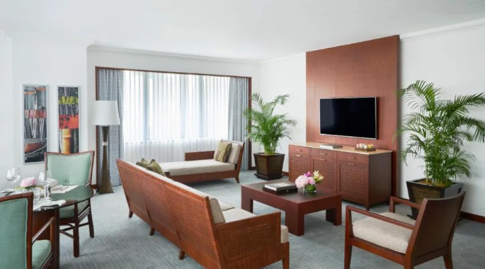 Deluxe Suite Room at The Peninsula Manila