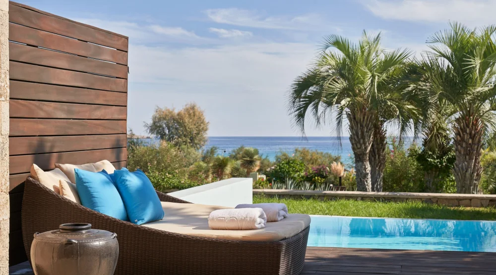 Prestige Seafront  Suites  with Private Pool at Aquagrand