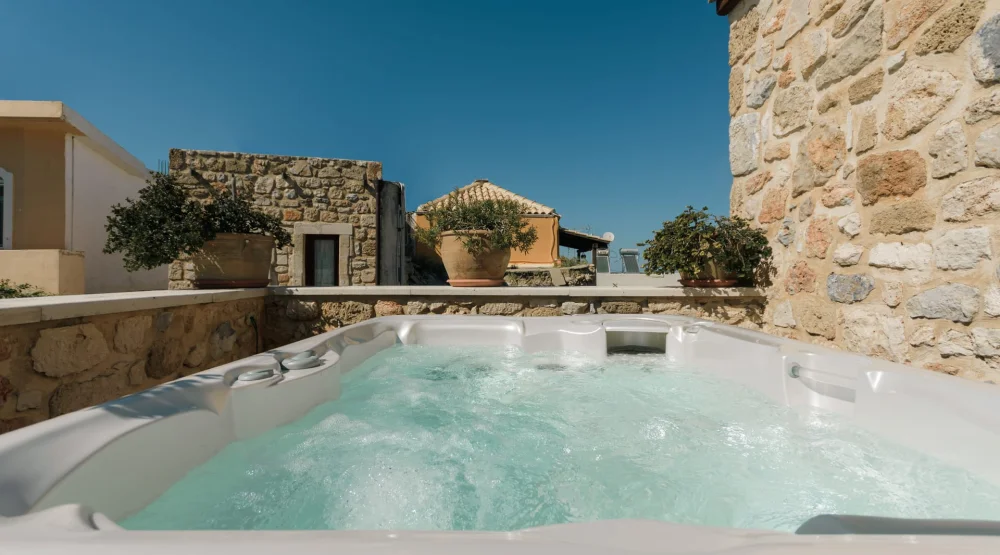 Afroditi Maissonette | Suite with Private Jacuzzi at Casa di Veneto