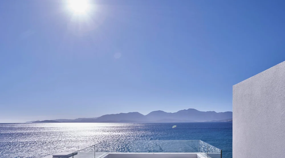 Deluxe Sea View Room with Οutdoor Jacuzzi at The Island Concept