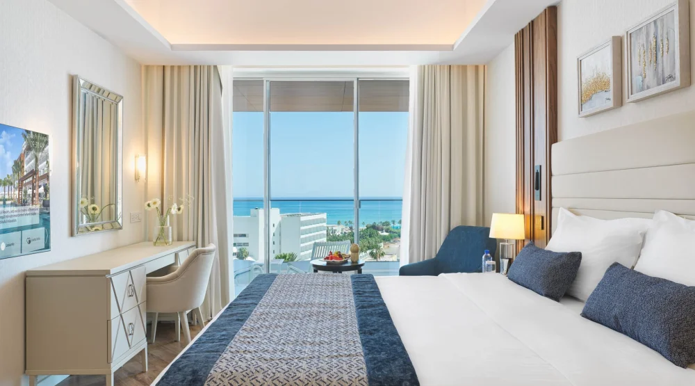 Junior Suite Pool and Garden View at Amanti