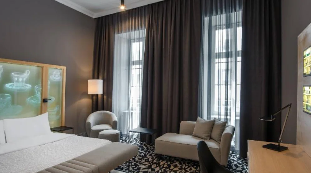 Deluxe, Guest Room, One King at Le Meridien Vienna