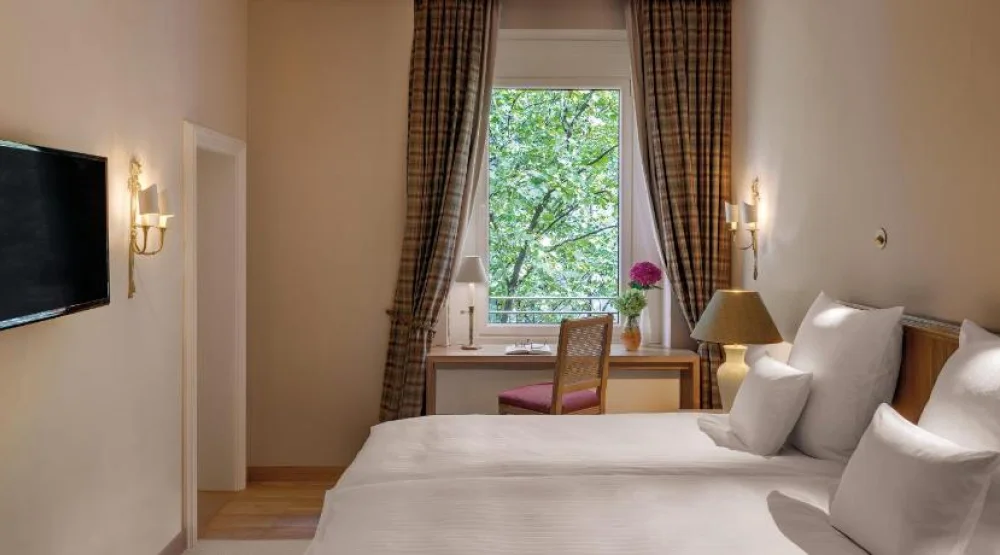 Deluxe Double Room at Excelsior by Geisel