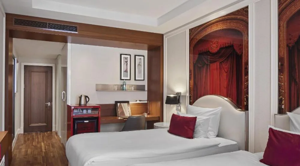 Deluxe Double Or Twin Room at Titanic Gendarmenmarkt Berlin