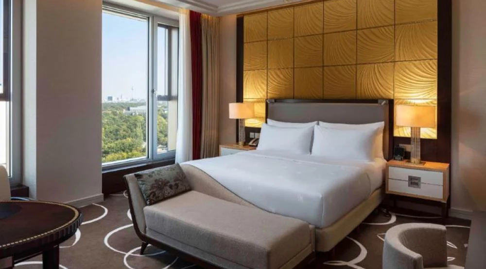King Deluxe Room at Waldorf Astoria Berlin