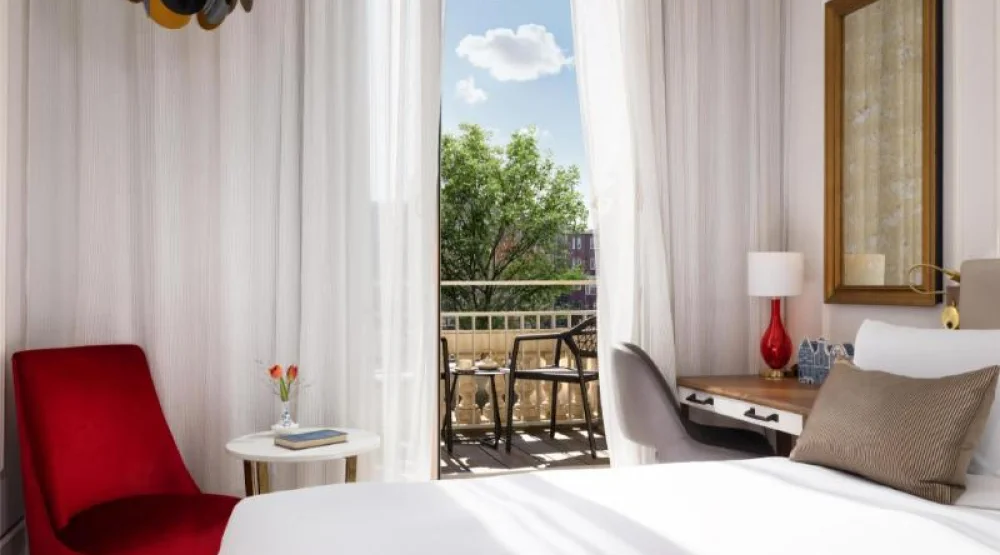 Superior Room Canal View with Balcony at Tivoli Doelen Amsterdam