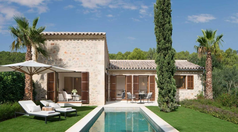 Pool Suite at Castell Son Claret