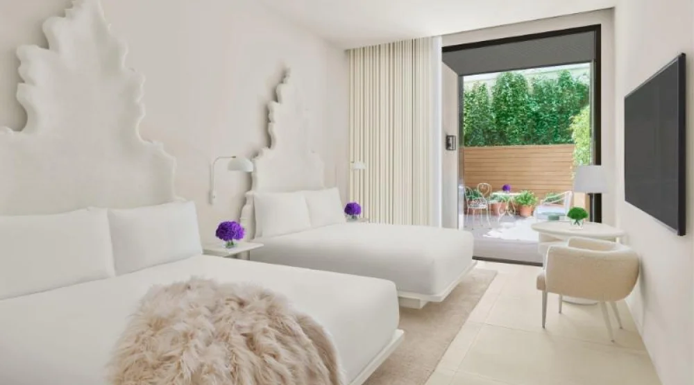 Superior with Terrace, Guest Room, Two Queen, Interior View, Terrace at The Madrid EDITION