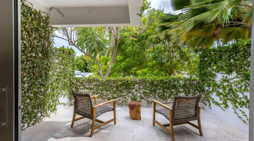 1-bedroom Garden View Suite, One King Bed, Non-smoking at Hodges Bay Resort & Spa