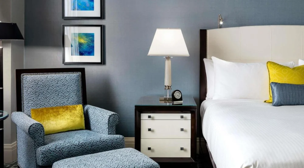 Luxury Queen at Fairmont Royal York