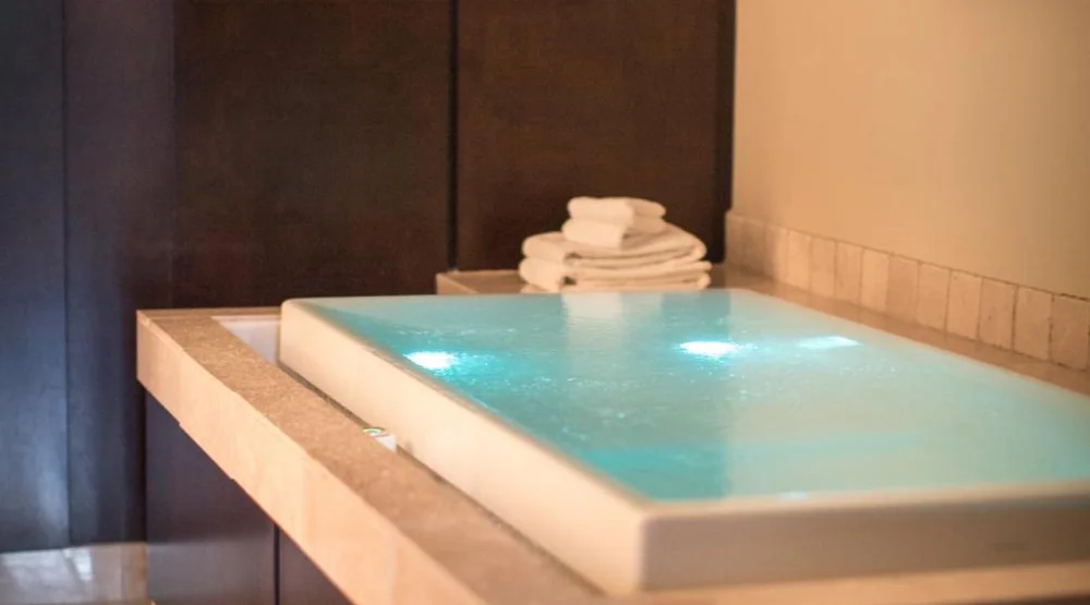 Suite Spa at Le Bonne Entente Hotel