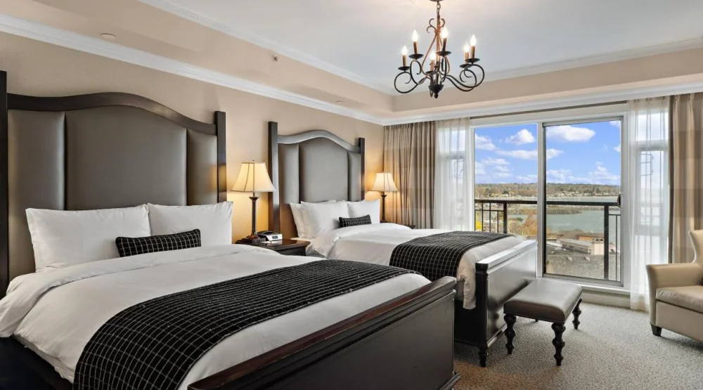 Guest Room, Partial Ocean View, Double Queen at Oak Bay Beach Hotel