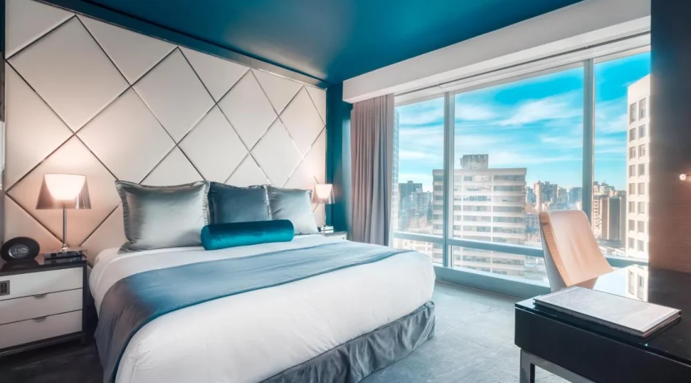 Cityscape King at Paradox Vancouver