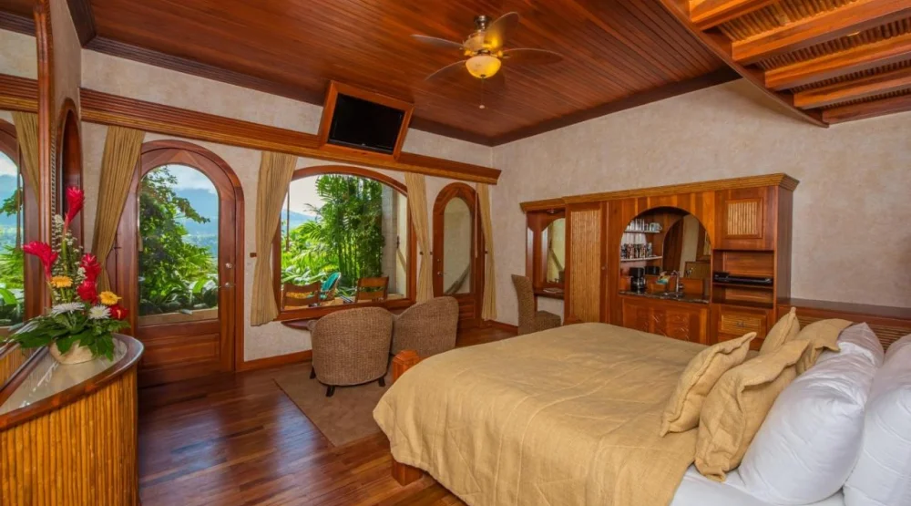 Honeymoon Vista Guestroom at The Springs Resort & Spa