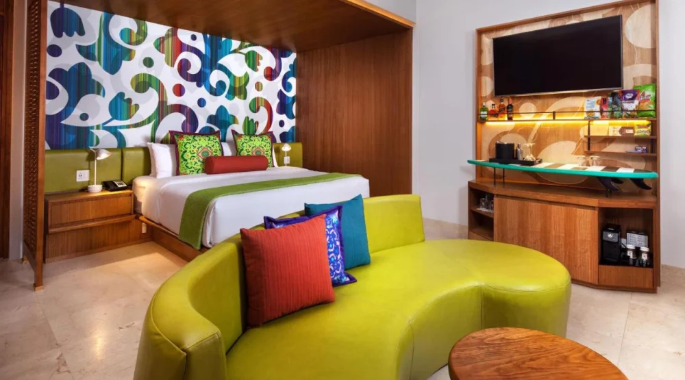 Standard King Room with Balcony and Garden View at W Costa Rica Reserva Conchal