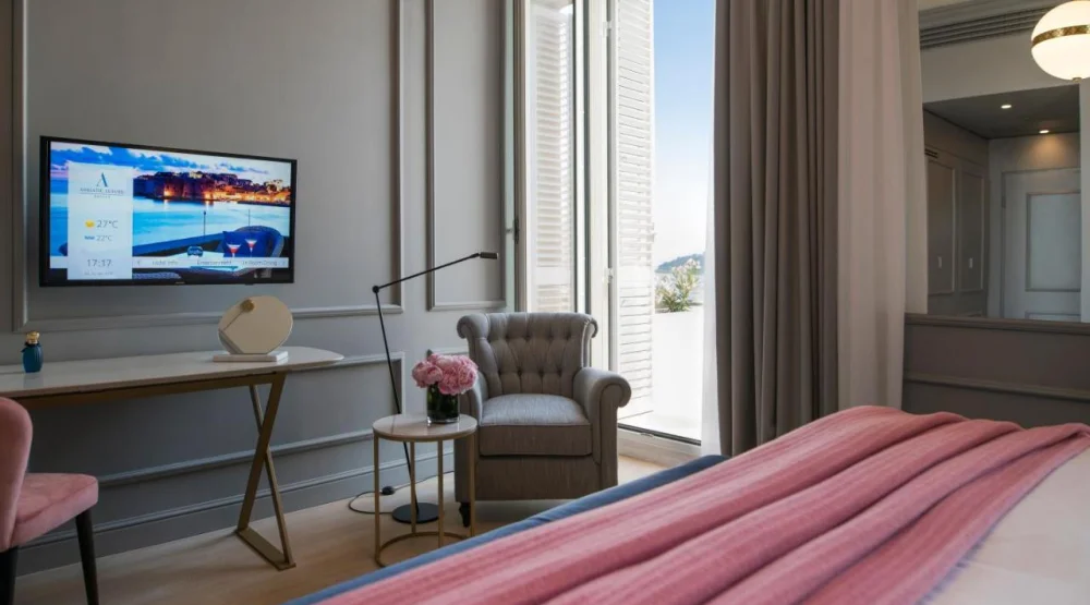 Villa Odak Deluxe Double Room with Terrace and Sea View at Hotel Excelsior Dubrovnik