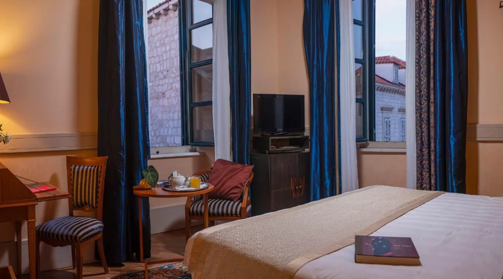 Corner Deluxe Room at The Pucic Palace