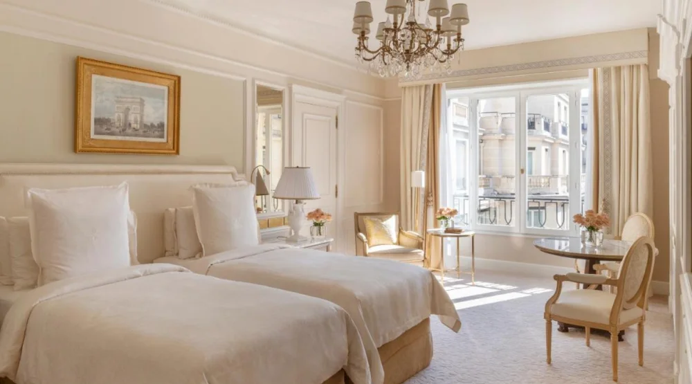 Deluxe Twin Room at Four Seasons George V Hotel
