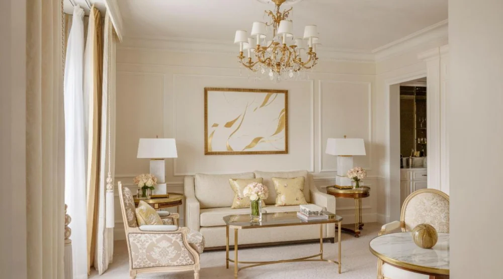 Deluxe King Suite at Four Seasons George V Hotel