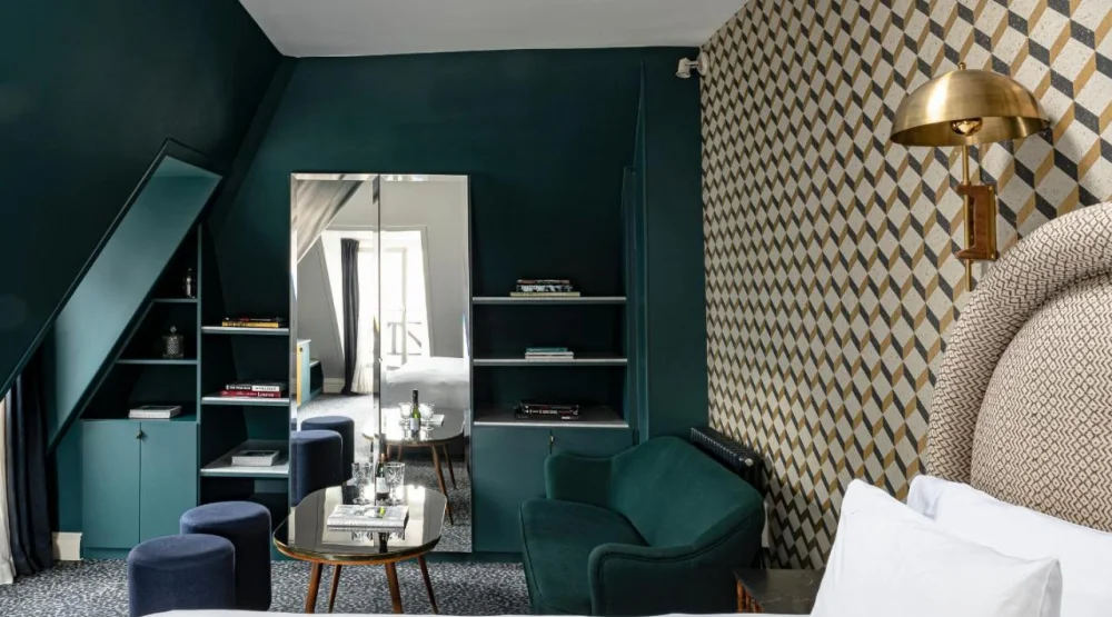 Room "sous Les Toits 82 Ft²" at Grand Pigalle Experimental