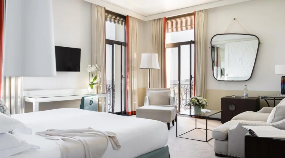 Junior Suite Sea View with Balcony at Hotel Royal Riviera