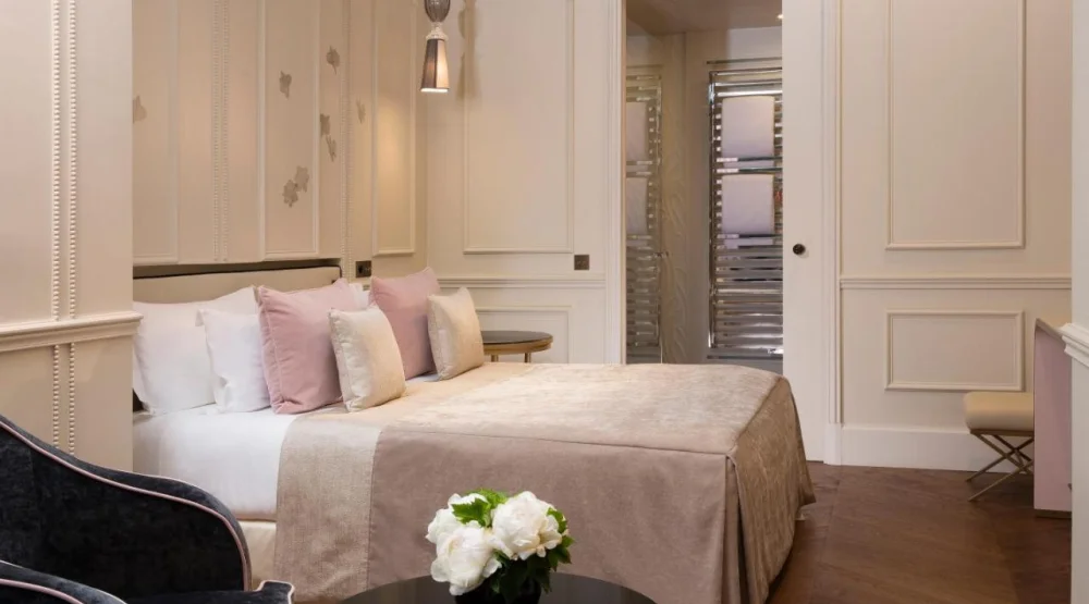Deluxe Double Room with Patio at Le Narcisse Blanc Hotel & Spa