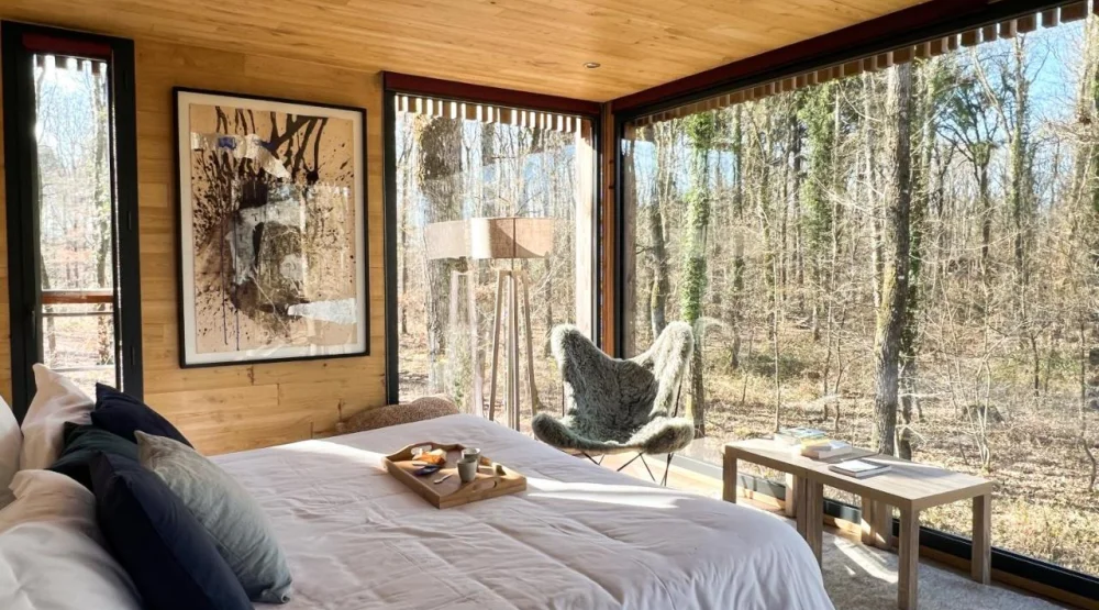 Picto Haven - Suite with Hot Tub at Loire Valley Lodges Hotel