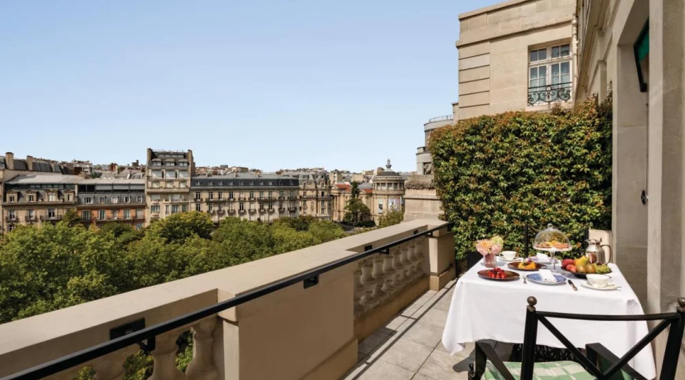 Terrace Room at Shangri-La Paris