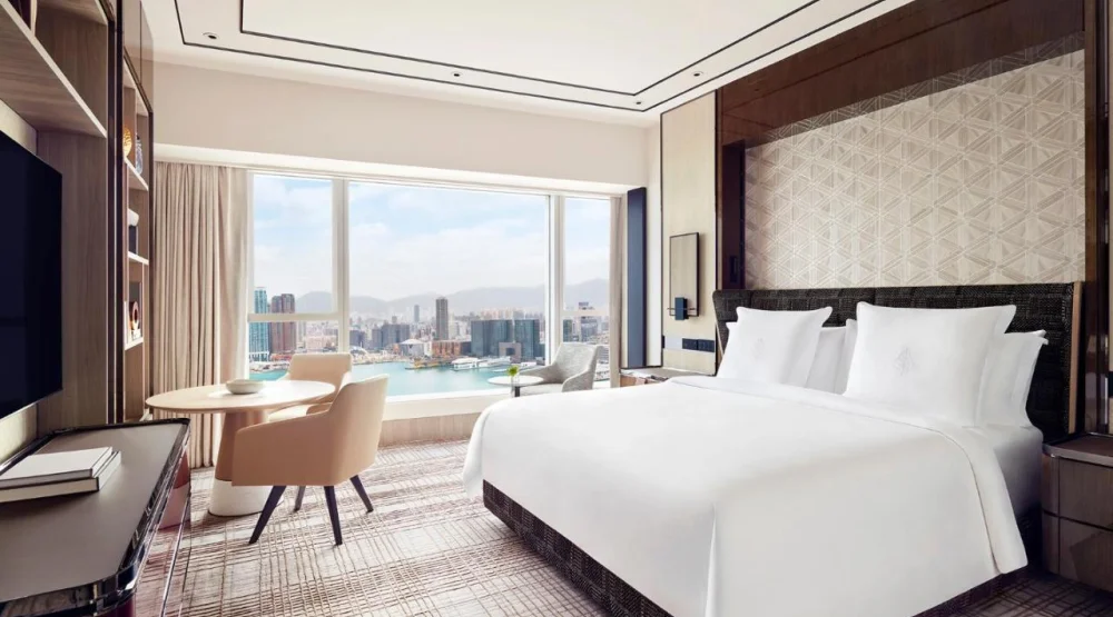 Superior Harbor-view Room King at Four Seasons Hong Kong