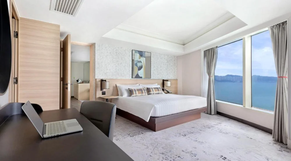 Deluxe Harbourview Suite at Harbour Grand Kowloon