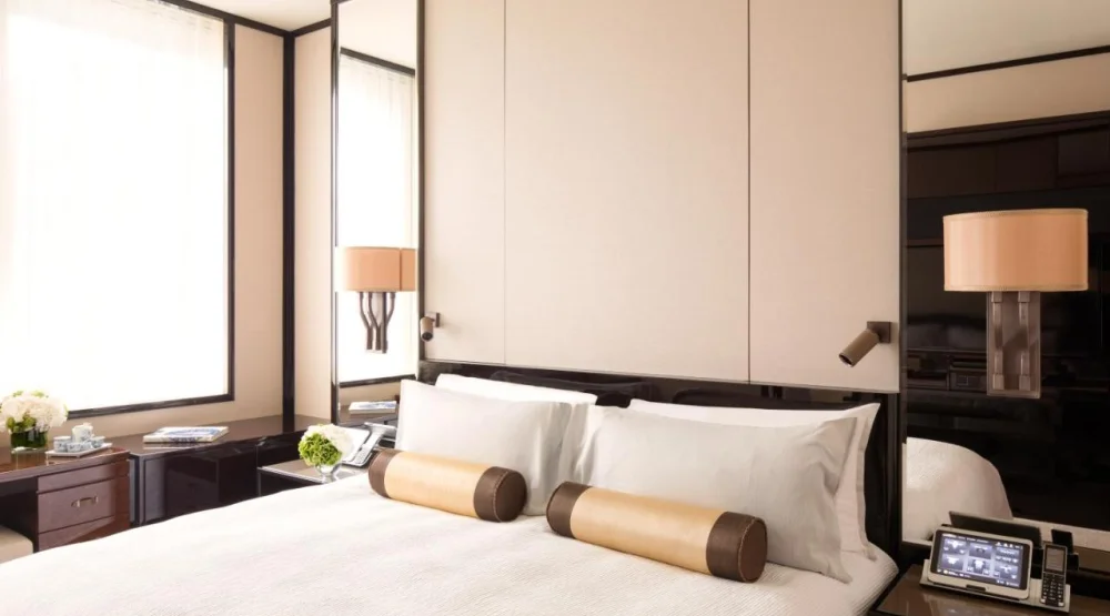 Deluxe King Room at The Peninsula Hong Kong