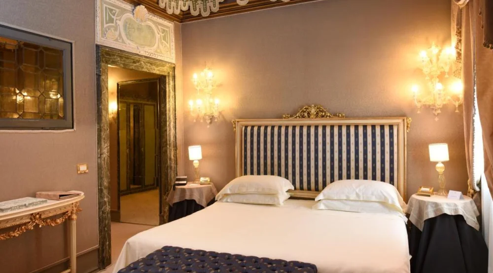 Historical Suite at Ca Sagredo Hotel