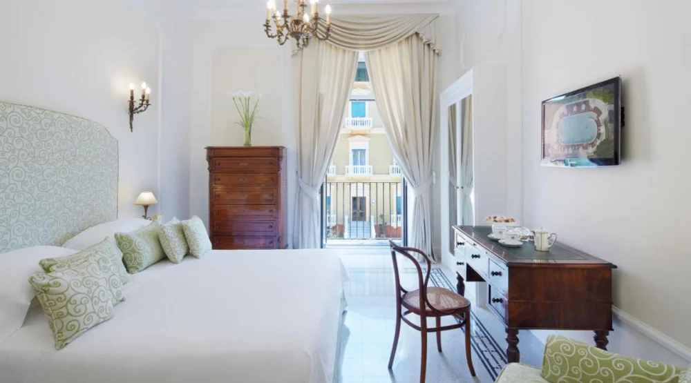 Double Room with Garden View at Grand Hotel Excelsior Vittoria