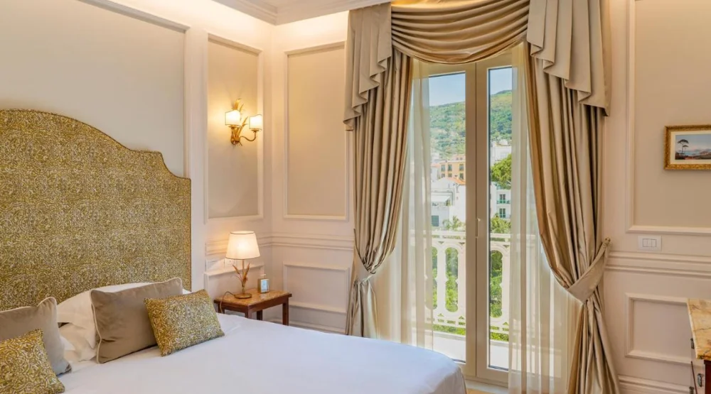 Junior Suite with Garden View at Grand Hotel Excelsior Vittoria