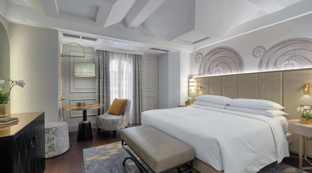 Executive King Room at Hilton Molino Stucky Hotel