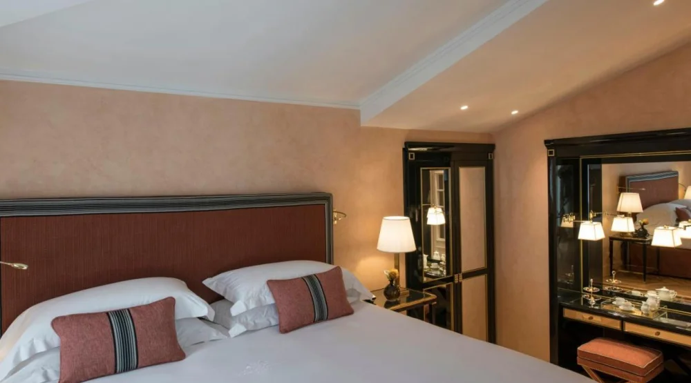 "roman Dream" Suite at Hotel d'Inghilterra Roma