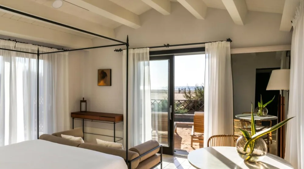 Beachfront Junior Suite with Private Pool at Hotel Le Dune Piscinas