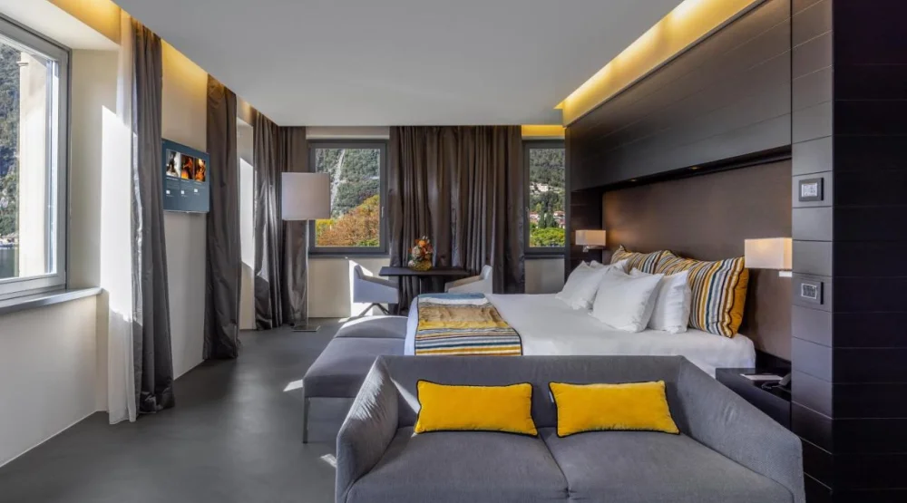 Junior Suite with Lake View at Lido Palace